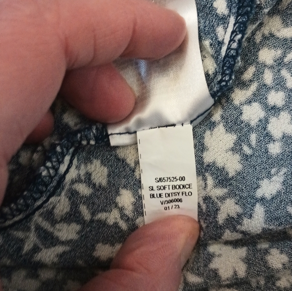 Old Navy Babydoll Milkmaid Midi Dress Medium Navy Ditsy Floral Coquette Preppy - Picture 8 of 11